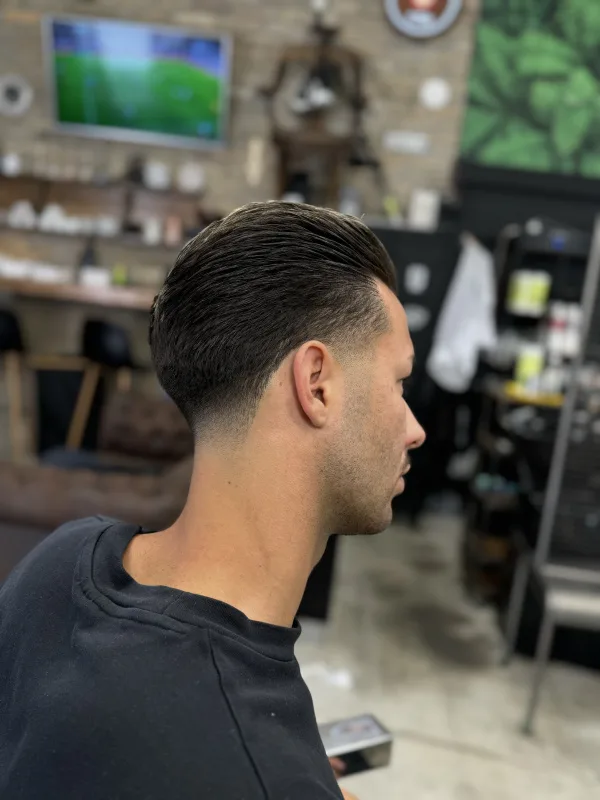 modern skin fade barber stílus AURA Barbers Székesfehérvár